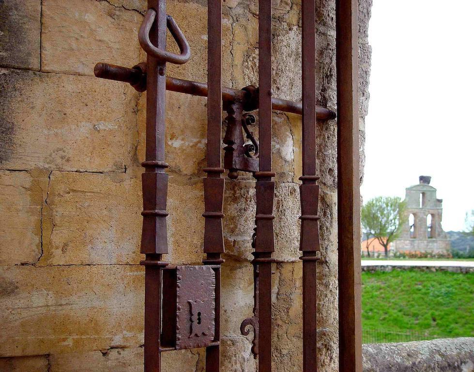 Posada Real Castillo Del Buen Amor Topas Ngoại thất bức ảnh