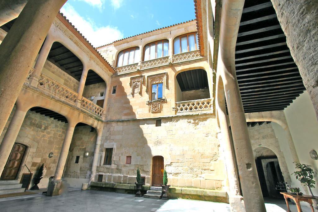 Posada Real Castillo Del Buen Amor Topas Ngoại thất bức ảnh