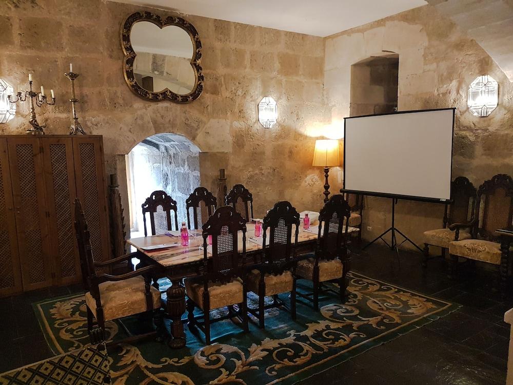 Posada Real Castillo Del Buen Amor Topas Ngoại thất bức ảnh